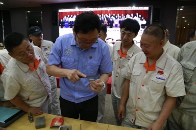 大國工匠走進(jìn)通用技術(shù)沈陽機(jī)床,弘揚(yáng)勞模精神、傳承工匠技藝