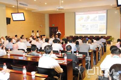 安徽合力召開(kāi)2015全球代理商電動(dòng)產(chǎn)品研討會(huì)